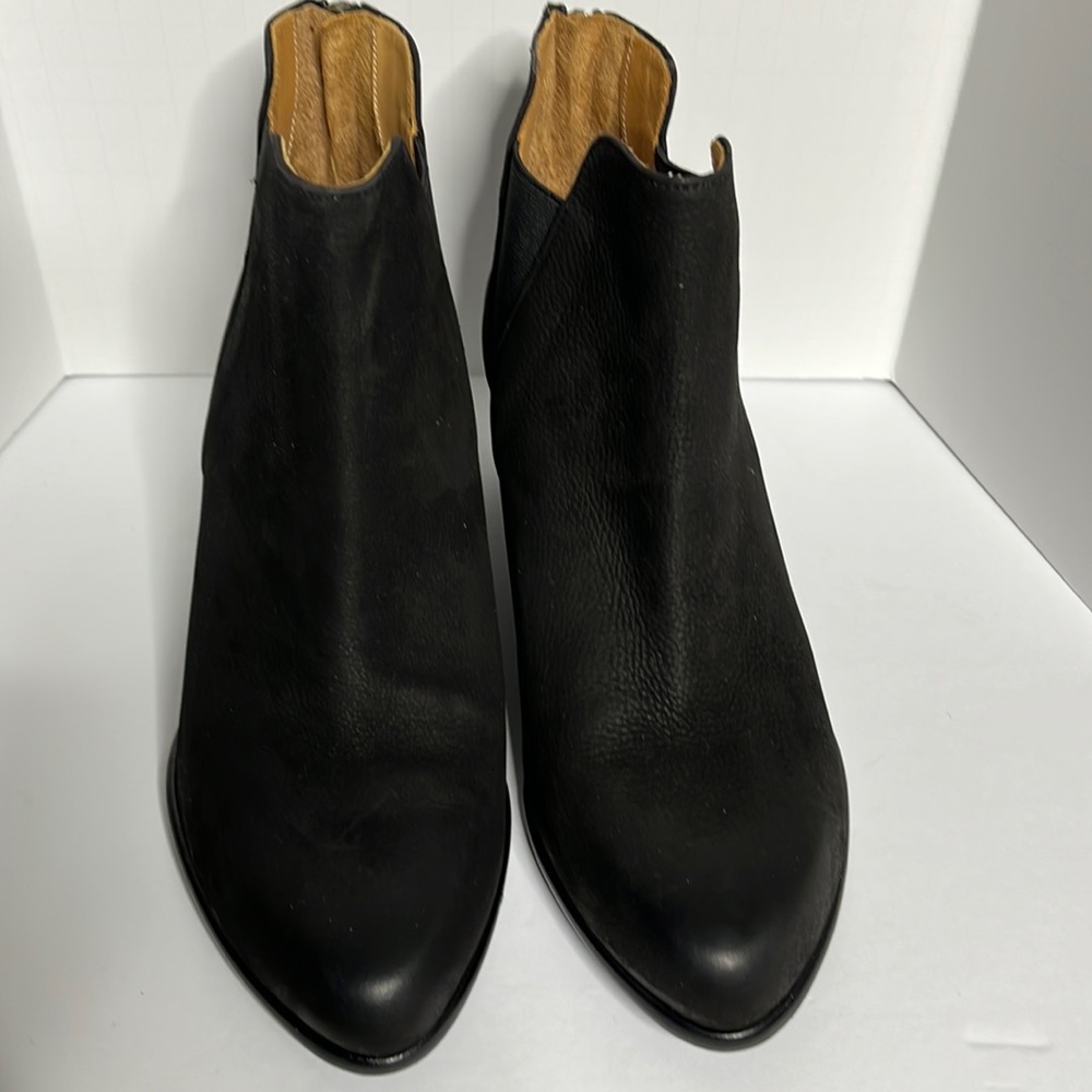 Gidigio Ankle Black Boots